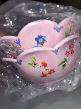 Anthropologie Pink Floral Scalloped Ceramic Bowl 2 PC Set